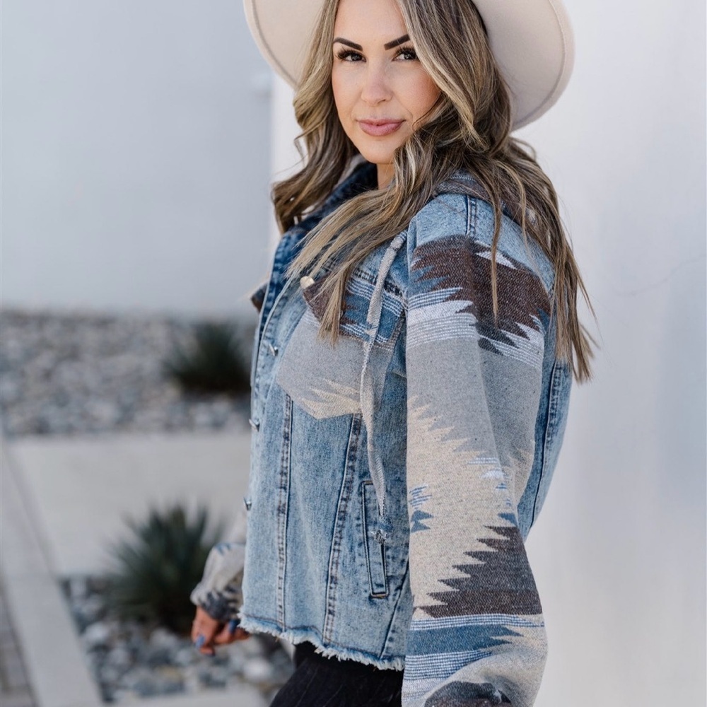 NWT Aztec Tribal Blue Blush Blue Grey Print Jean Jacket